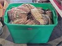 Green Storage Tote W/Comforter