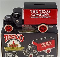 ERTL 1925 MACK BULLDOG TEXACO TRUCK COIN BANK 1/25