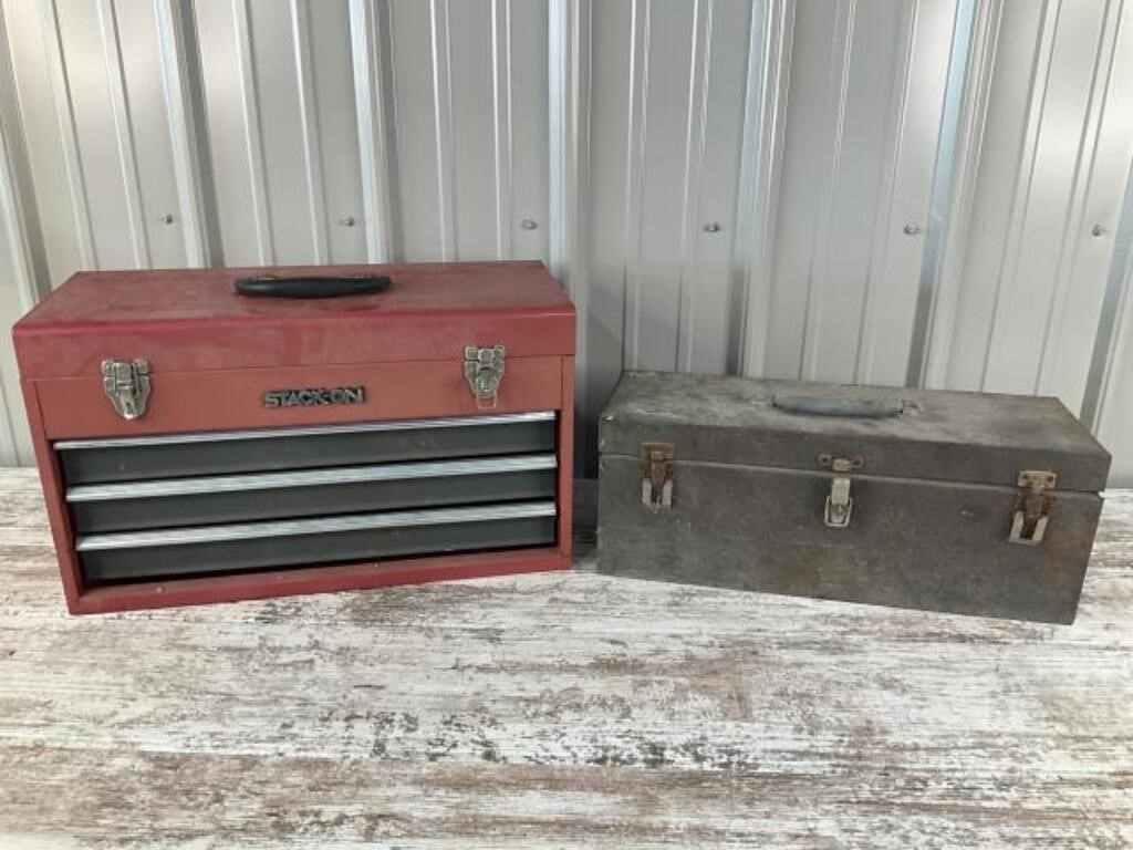 Metal tool Box,  Stack-On Tool Chest