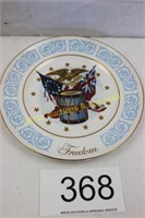 Avon Freedom American Collectors Plate
