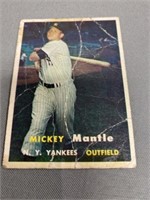 1957 Mickey Mantle Card