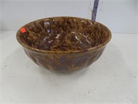 Bennington mixing bowl, cracked, 8" dia
