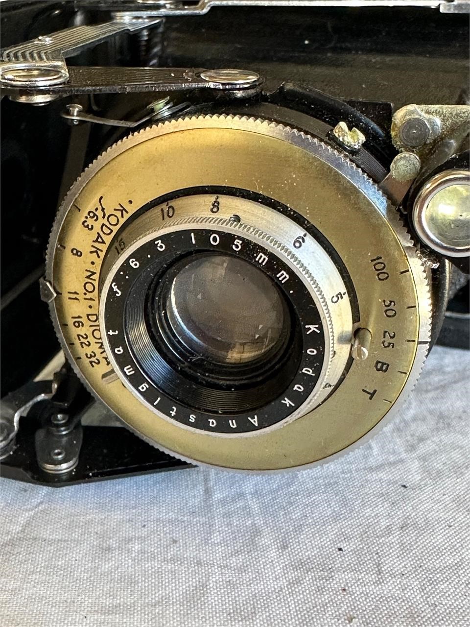 VTG Kodak Vigilant Six-20 Folding Film Camera