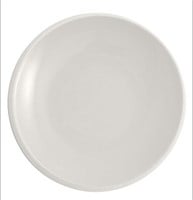 8 Hudson Bay Dinner Plates- Cream