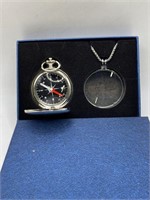 BOXED COMPASS & MAGNIFYING NECKLACE SET