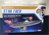 New Polar Lights 1:2500 Star Trek USS NCC-1701