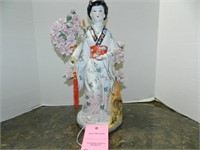 Porcelian Geisha Statue