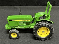 Ertl Die Cast John Deere Tractor 1/16 Scale