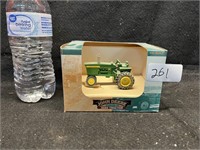 JOHN DEERE MODEL 4010 1/43 SCALE DIE CAST TRACTOR