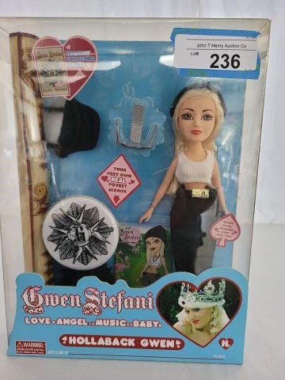 HOLLABACK GWEN DOLL