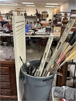 BRUTE TRASH CAN W TOOLS / MISC