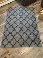 5x7 rug like new