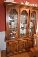 SINGER FURNITURE DIVISION CHINA CABINET, 2 PIECE
