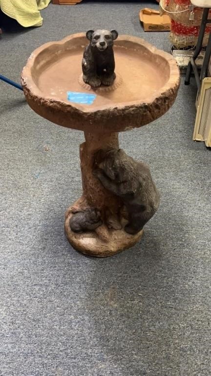 Bear sculpted bird bath 28 1/2” x 19”