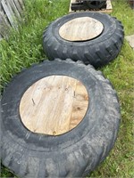 2 Tractor Tire Feeders
