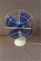 Vintage MCM Westinghouse Blue Blade Table Fan.
