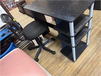 SMALL DESK & CHAIRS