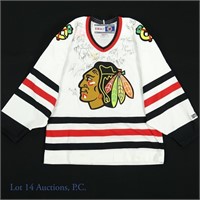 Signed Chicago Blackhawks NHL Hockey Jersey (20+)