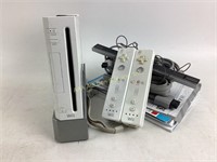 White Wii game system not sure if all parts are