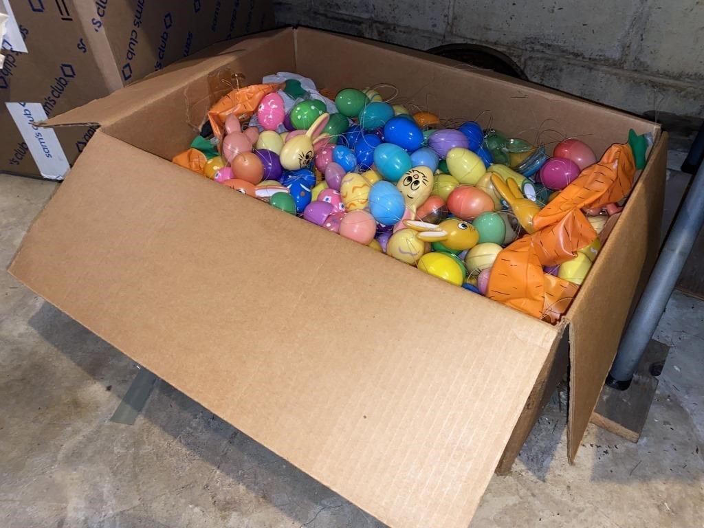 LARGE BOX OF PLASTIC EASTER EGGS