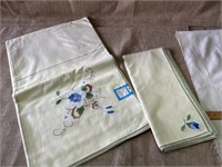 Hand Embroidered Table Cloth & Napkins