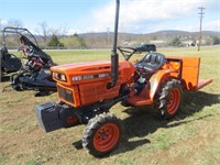 Kubota B5200 Tractor,
