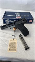 91U  Smith & Wesson 22 Caliber Handgun