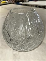 LARGE ROUND CRYSTAL GLASS VASE