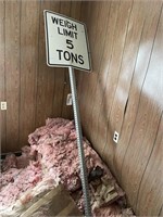 Weight Limit 5 Tons sign
