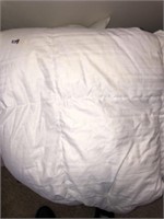 Down Comforter (King)