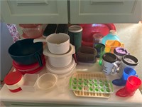 Misc Kitchen Plasticware Lot