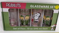 PEANUTS GLASSWARE SET