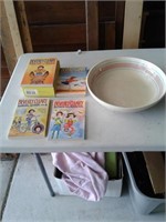 OVENWARE BOWL & CLEARY BOOK SET