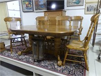 OAK DINING ROOM EXTENSION TABLE W/6 CHAIRS