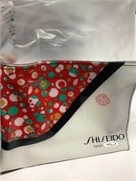 Shiseido Make up bag lot 8