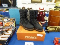 A PAIR OF NEW TECNICA SIZE 8 1/2 INSULATED BOOTS