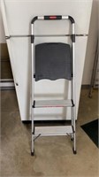 Rubbermaid 3ft Step Ladder, 225lb Capacity