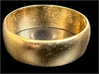 MAN'S GOLD WEDDING BAND