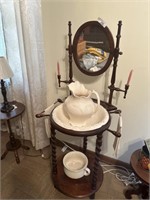 Vintage washstand, wash bowl and chamber pot