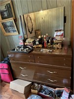 MIRRORED DRESSER - NO CONTENTS