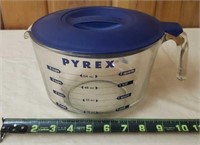 Pyrex 8 cup Measure
