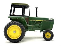 Ertl John Deere Tractor 9.5” (missing front tire)
