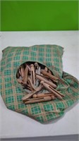 Vintage Clothes PinBag with Wood Clothes Pins