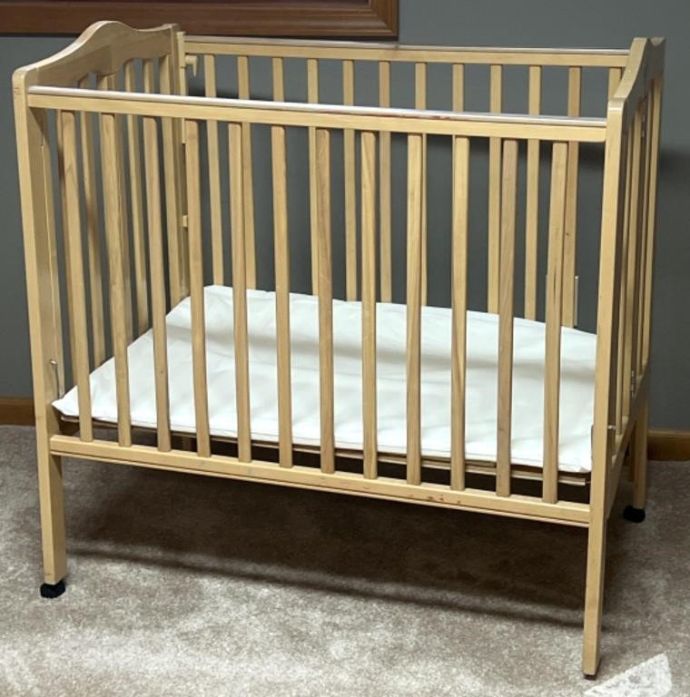 Folding Portable Wooden Baby Crib