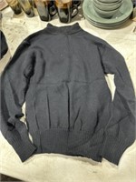 BLACK MENS SWEATER SIZE 40-42