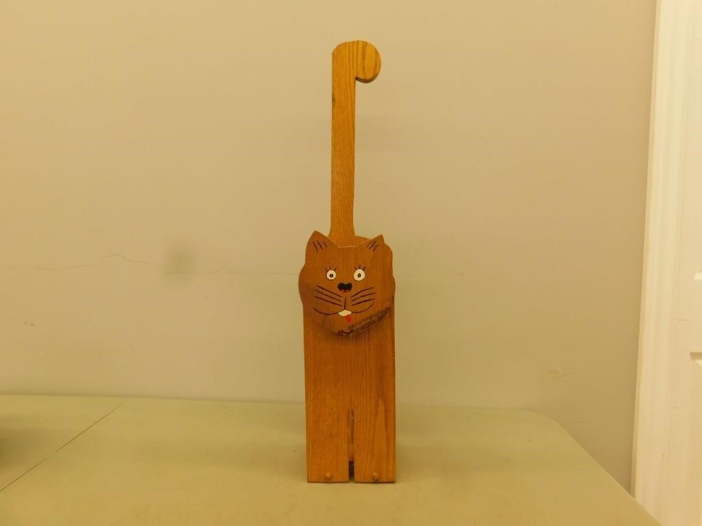 Kittycat wooden toiletpaper holder