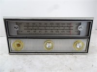 Vintage RCA Built In Tube Radio