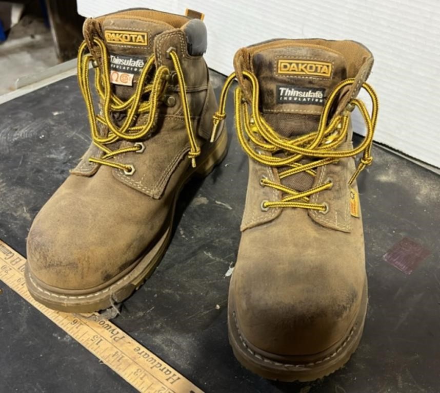Dakota size 9.5 Steel Toed Work Boots