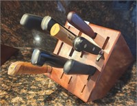 KNIFE BLOCK- ASSORTED KNIVES