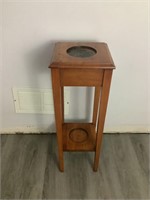 PUO Plant stand 10"x10" 28 1/4" Tall
